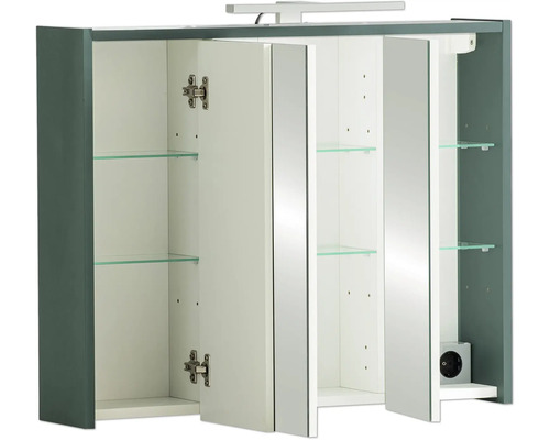 Geöffneter Spiegelschrank mit Glasablagen und Beleuchtung