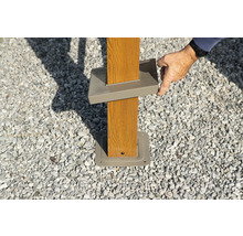 Detailansicht einer Holzpfostenabdeckung für den Aussenbereich
