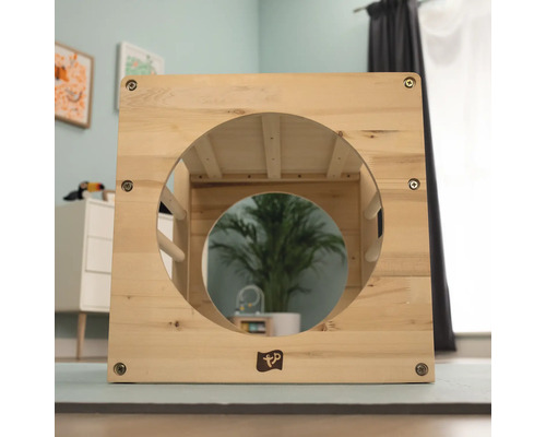 Kletterbogen aus Holz mit runden Öffnungen für Kinder