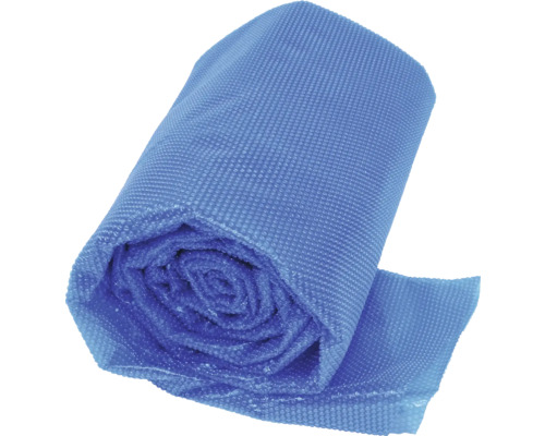 Aufgerollte Poolabdeckung