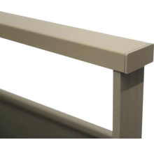 Detailansicht eines Metallrahmens