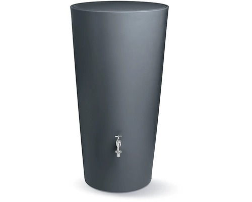 Regentonne mit Wasserhahn zur Gartenbewässerung