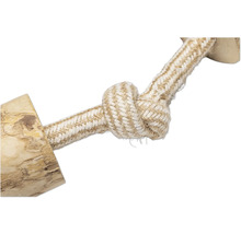 Hundespielzeug aus Seil mit Knoten und Holz