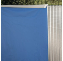 Detailansicht eines Sichtschutzzauns mit Stoffbespannung und Aluminiumprofil