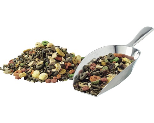 Haufen und Schaufel mit Nagerfutter