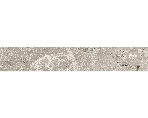 Feinsteinzeug Sockelfliese Anden Natural 10x60 cm matt Nahaufnahme einer strukturierten Fliese.
