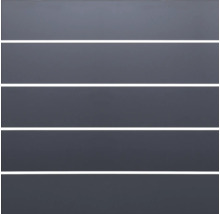 Fünf graue Garagentorsektionen mit horizontaler Linienführung