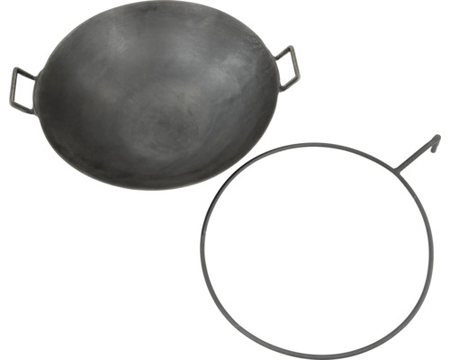 Feuerstelle mit Stahlring