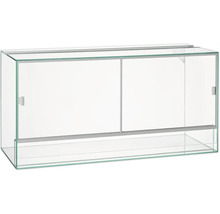 Leeres Glasterrarium mit Schiebetüren für Reptilien und andere Tiere