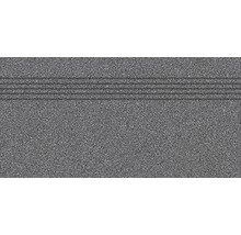 Graue Blockstufe mit vier Rillen