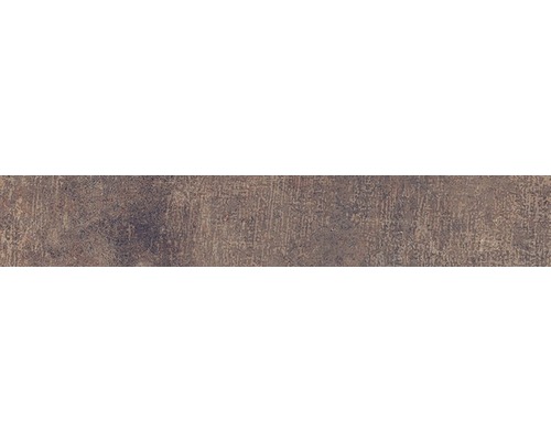 Feinsteinzeug Sockelfliese Industrial Copper 10x60 cm lappato Nahaufnahme einer braunen Bodenfliese mit rauer Oberfläche