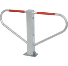 Parkbügel aus Metall mit roter Markierung