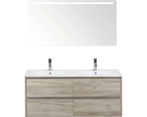 Doppelwaschtisch mit Spiegel und Unterschrank im Badezimmer