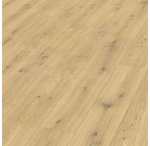Verlegtes Laminat mit Holzoptik