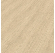 Heller Laminatboden in Holzdielenoptik
