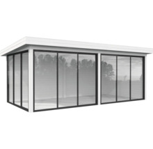 Modernes Gartenhaus mit großen Fensterfronten für viel Tageslicht