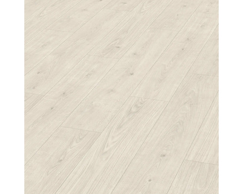 Heller Laminatboden mit Holzstruktur