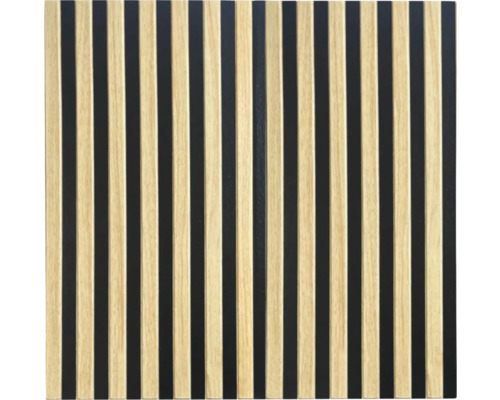 Holzpaneel mit vertikalen Lamellen für Wandgestaltung