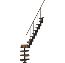 Holztreppe mit Metallgeländer