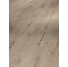 Verlegter Laminatboden mit Holzoptik