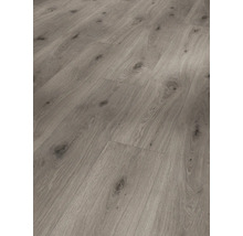 Nahaufnahme von Laminatboden mit Holzoptik