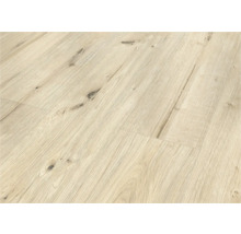 Nahaufnahme von hellem Laminatboden mit Holzstruktur