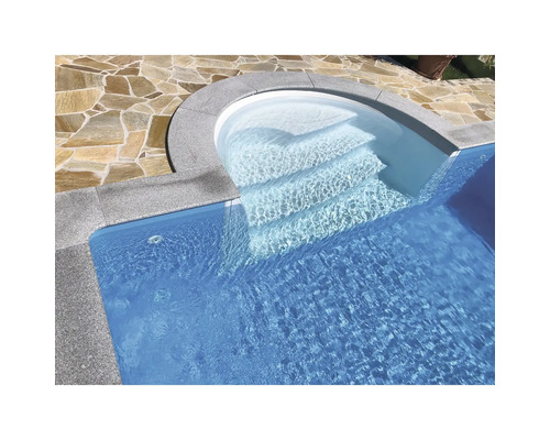 Schwimmbecken mit Treppe und Steinumrandung