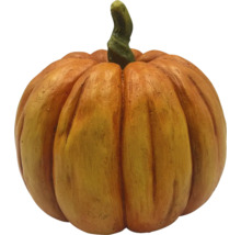 Dekorative Kürbisfigur für die Herbstdekoration