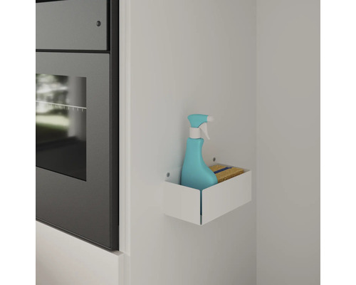 Regal Vauth-Sagel VS ADD weiß 90011031 Reinigungsmittel und Schwamm in einem weißen Wandregal