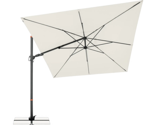 Quadratischer Ampelschirm für den Außenbereich mit stabilem Standfuß.