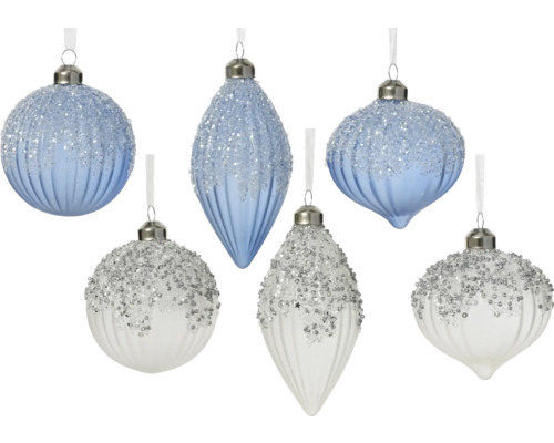 Verschieden geformter Christbaumschmuck mit Dekor