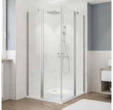 Eckdusche mit Brausegarnitur im Badezimmer