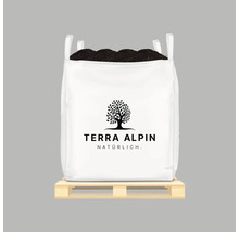 Big Bag mit Erde auf einer Palette, Terra Alpin Logo