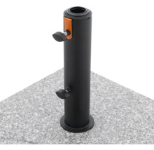 Schirmständer mit Feststellschrauben auf Steinplatte