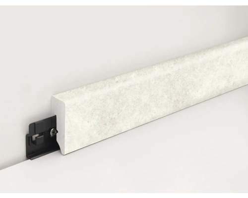 Sockelleiste mit Befestigungsclip für die Wandmontage.