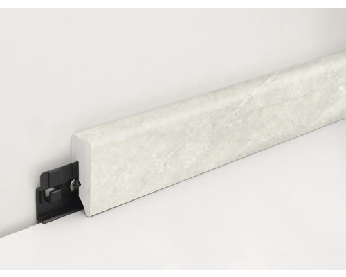 Sockelleiste mit Clipbefestigung an Wand und Boden