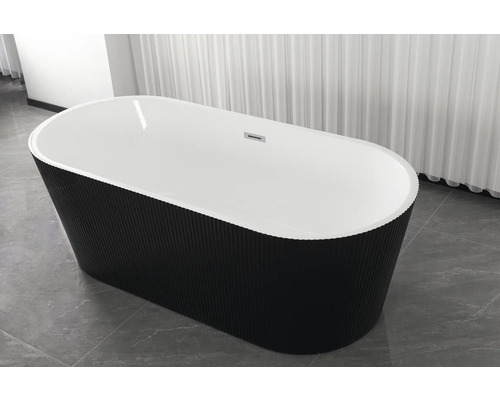 Freistehende Badewanne in ovaler Form mit gerippter Außenfläche