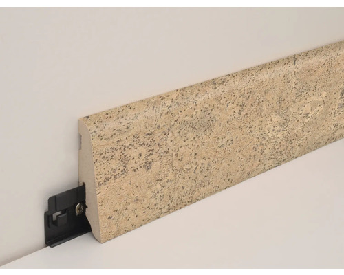 Fußleiste mit Befestigungsclip zur Wandmontage