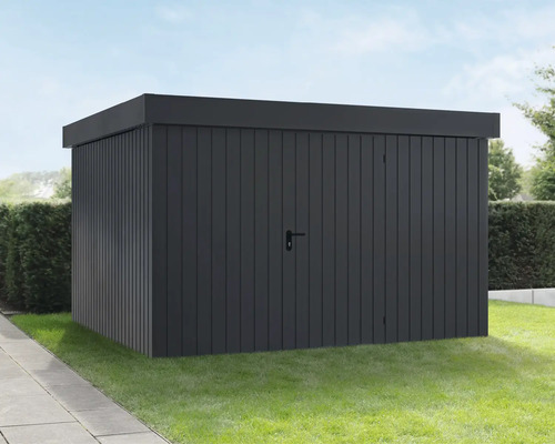 Gartenschrank aus Holz auf Rasen