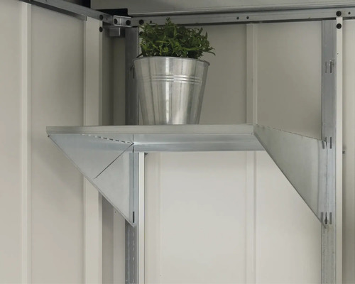 Metallregal mit Pflanze in einem Metallbehälter