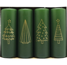 Vier grüne Stumpenkerzen mit goldenen Weihnachtsbaum Motiven