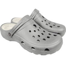 Graue Clogs mit Innenfutter