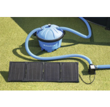 Sandfilteranlage mit Solarheizung und Schläuchen