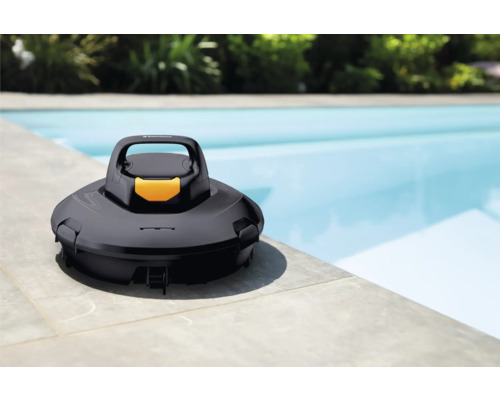 Steinbach Poolroboter am Beckenrand