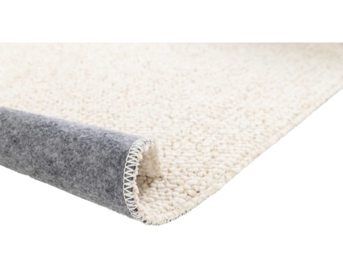 Gerollter Teppich mit Flor