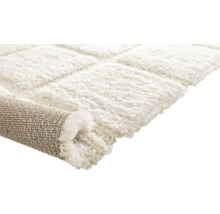 Weicher Teppich mit Fransen