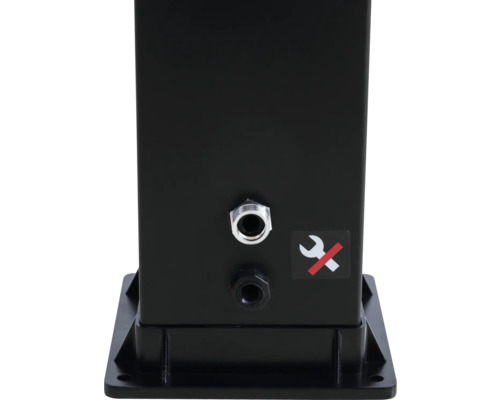 Detailansicht eines schwarzen Pfostens mit Wasseranschluss und Symbol für keine Montage mit Werkzeug