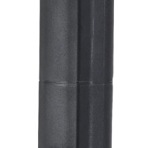 Detailaufnahme eines Metallregals