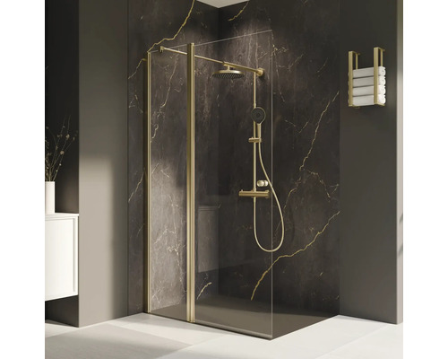 Duschkabine mit Armaturen und Handtuchhalter im Badezimmer