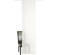 Gardine mit Muster und Stuhl